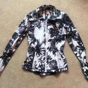 Woman's size 4 Lululemon athletic jacket